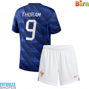 Billiga Frankrike Marcus Thuram #9 Hemmatröja Barn VM 2026 Kortärmad (+ Korta byxor)
